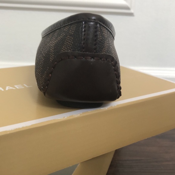 Michael Kors Shoe NEW - Picture 7 of 7